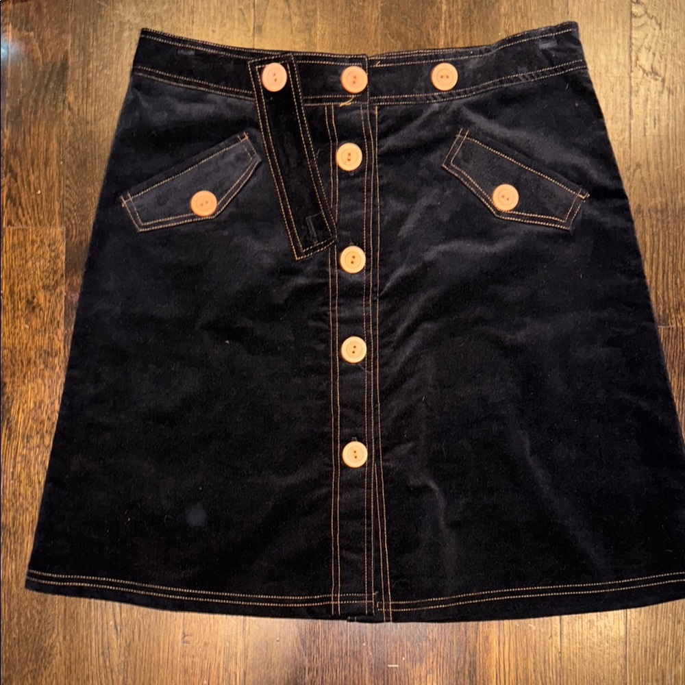 Moda Black and Gold Knee-Length A-Line Skirt